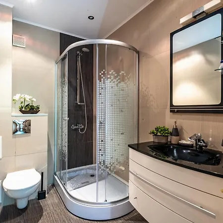 דירה Luxury 2 Bedroom With Sea View *
