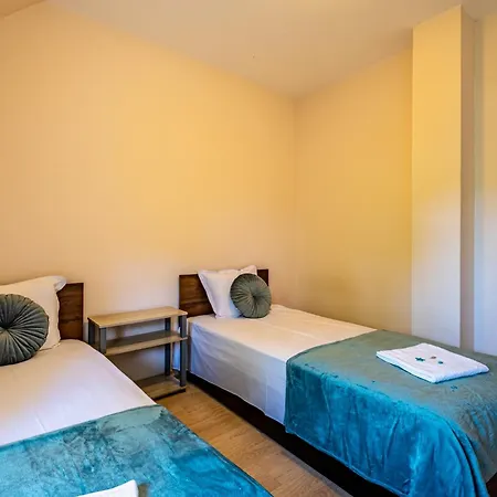 Luxury 2 Bedroom With Sea View * וארנה